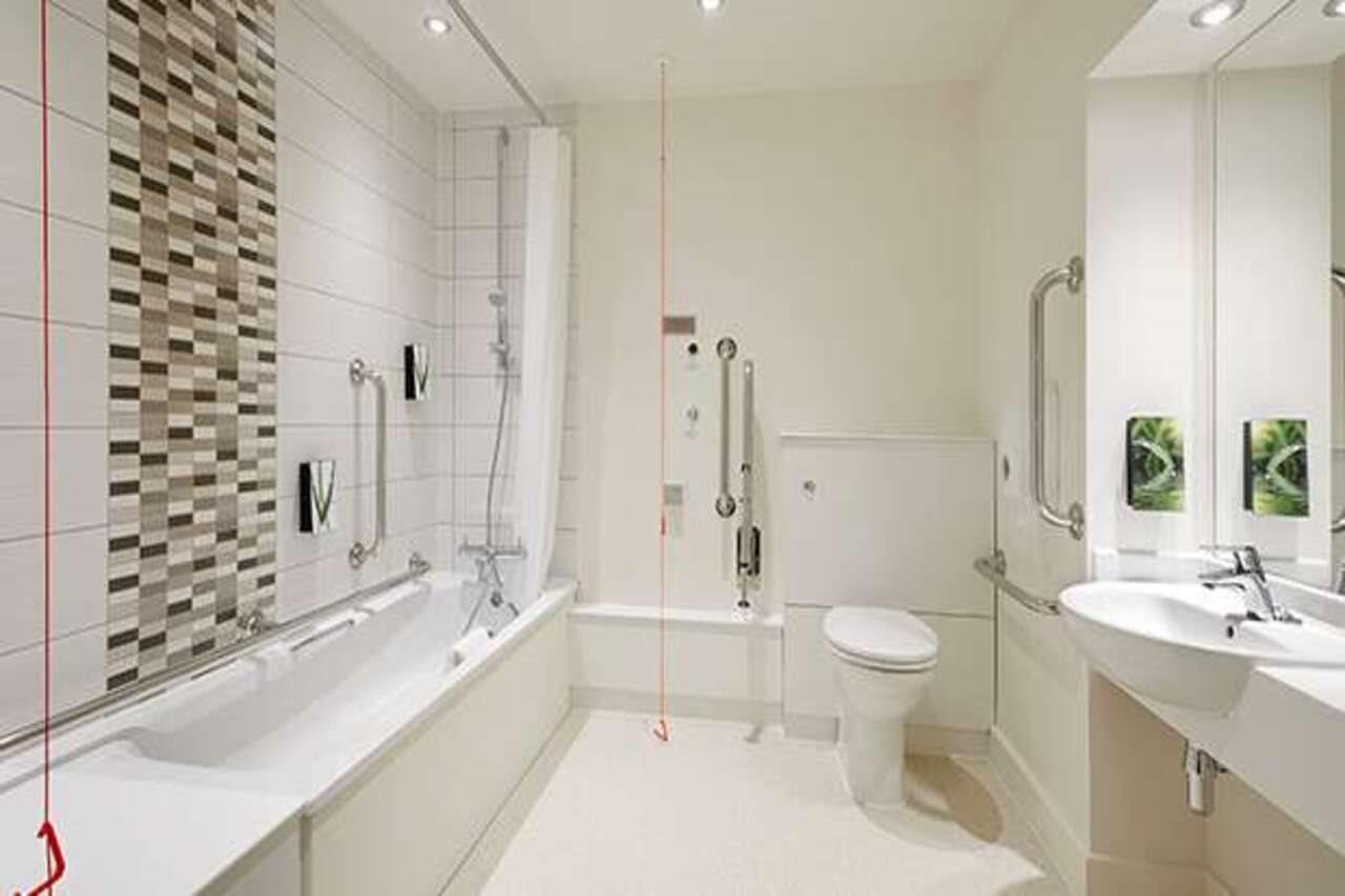 Premier Inn Woking West - A324 Buitenkant foto