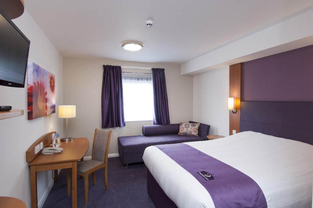 Premier Inn Woking West - A324 Kamer foto